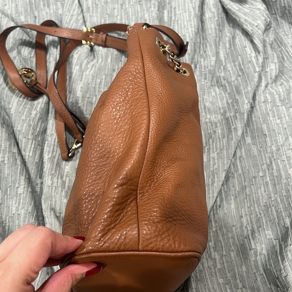 Michael Kors Frankie Large Drawstring Convertible Shoulder Tote - Picture 4 of 11